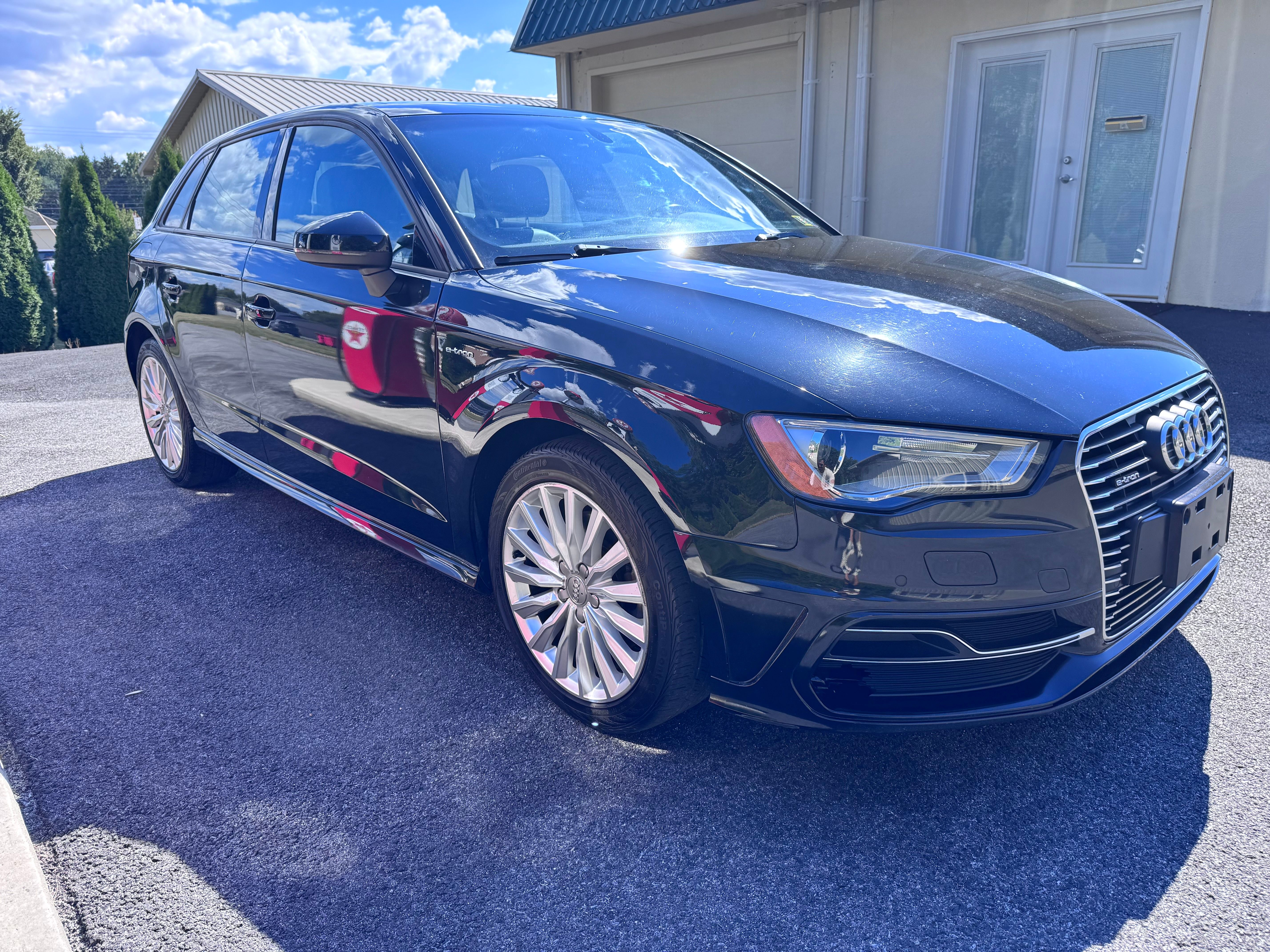 Used 2016 Audi A3 e-tron Premium FWD image 4