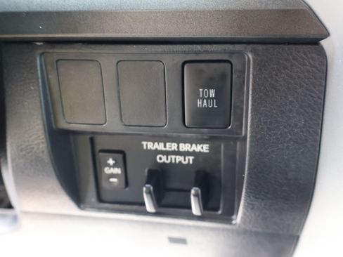 Used 2020 Toyota Tundra SR5 image 29