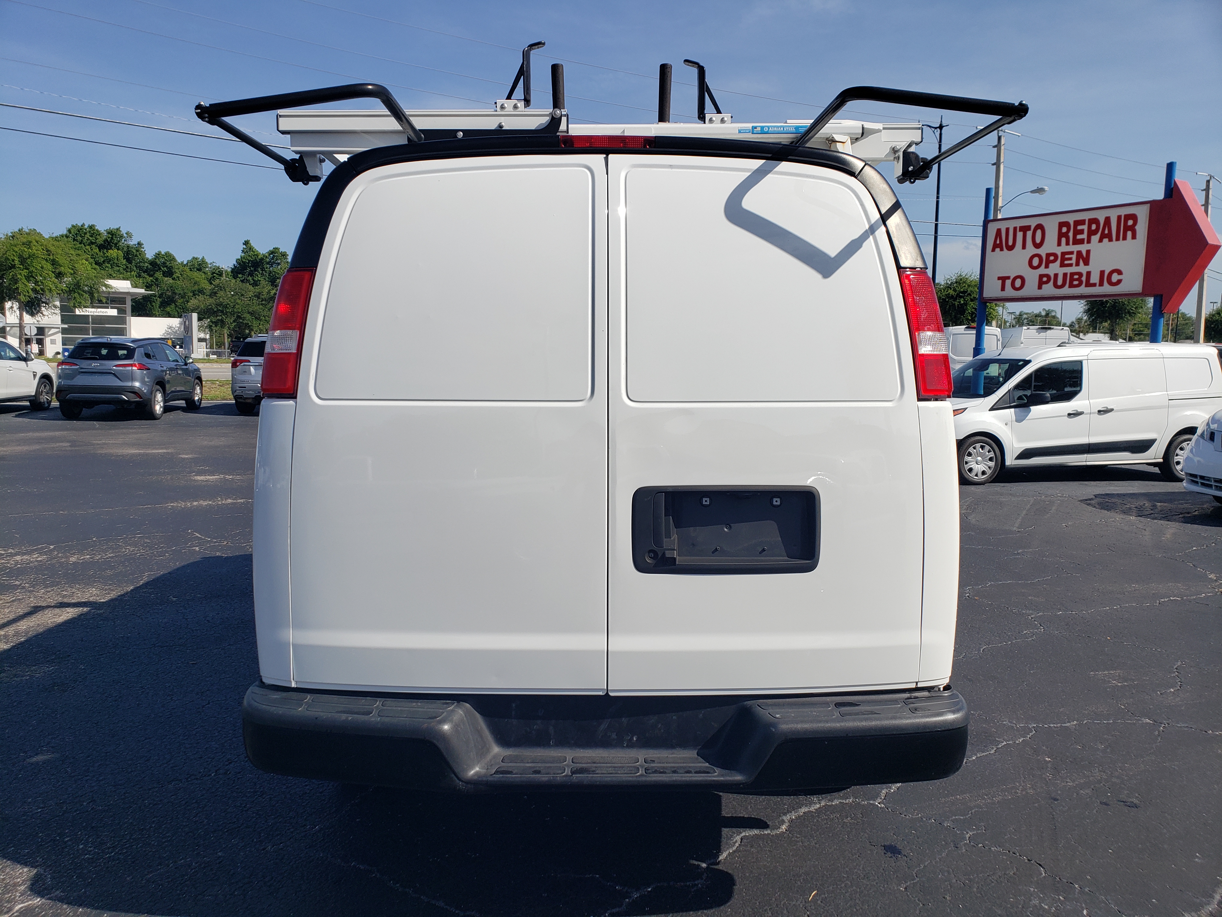 Used 2024 Chevrolet Express 2500 RWD image 4