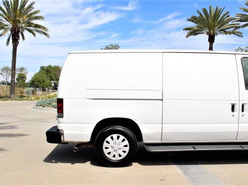 Used 2012 Ford E-150 and Econoline 150 image 3