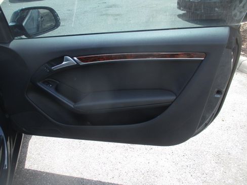 Used 2010 Audi A5 2.0T Premium Plus image 13