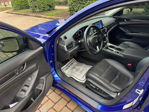 Used 2021 Honda Accord Sport image 12