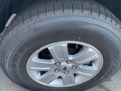Used 2009 Ford Explorer 2WD XLT image 11