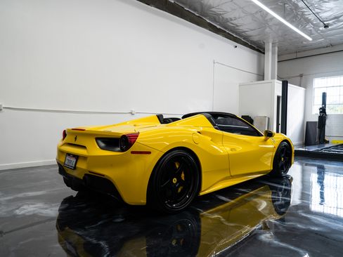 Used 2017 Ferrari 488 Spider image 35