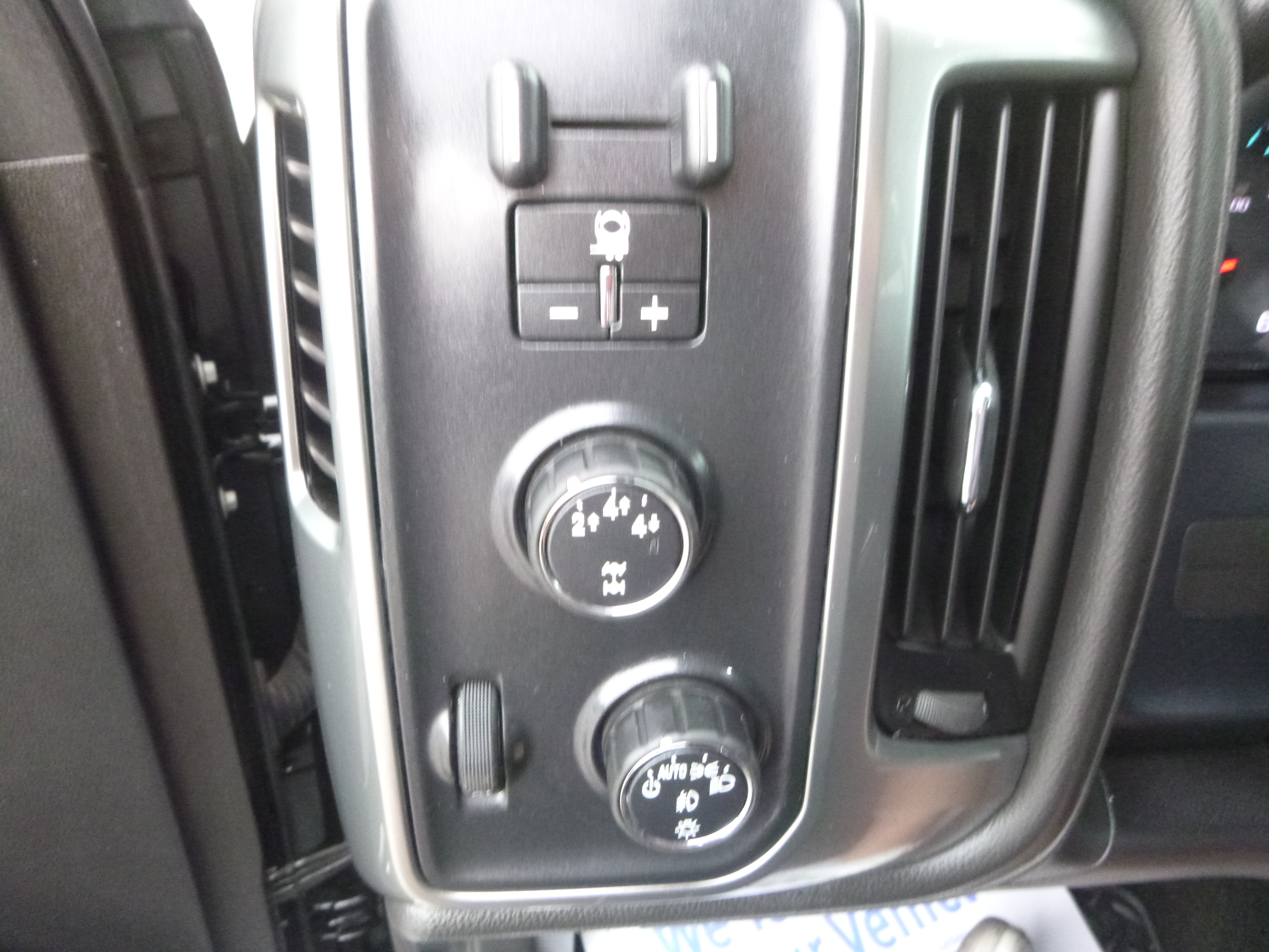 Used 2016 Chevrolet Silverado 2500 4x4 Crew Cab LTZ image 22