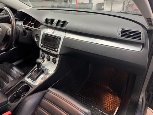 Used 2006 Volkswagen Passat VR6 AWD/4WD image 21