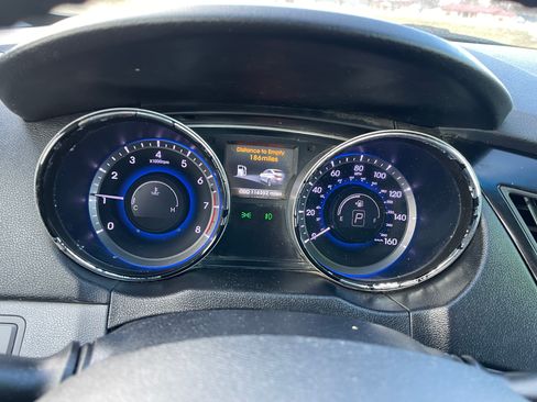 Used 2014 Hyundai Sonata Limited image 12