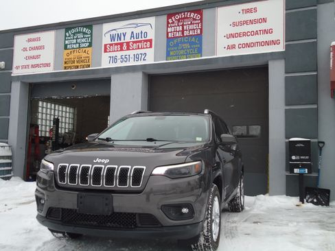 Used 2019 Jeep Cherokee Latitude Plus image 1