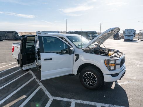 Used 2023 Ford F150 XL image 43