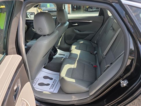 Used 2015 Chevrolet Impala LT image 12