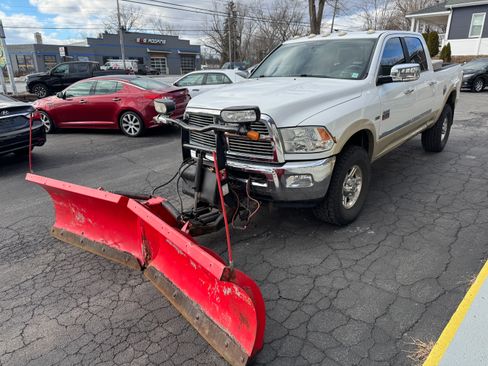Used 2011 RAM 2500 Laramie image 3