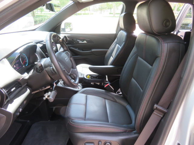 Used 2022 Chevrolet Traverse FWD RS image 32