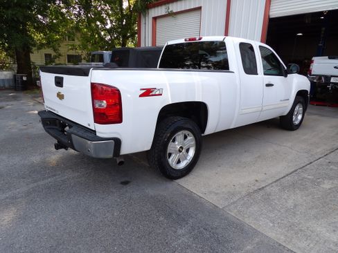 Used 2013 Chevrolet Silverado 1500 LT Z71 image 3