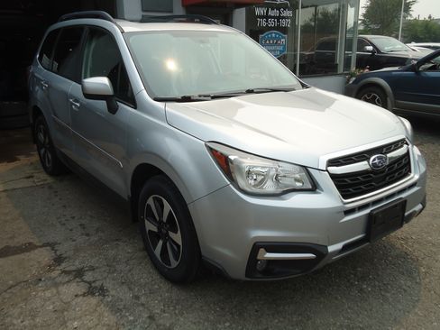 Used 2018 Subaru Forester 2.5i Premium AWD/4WD image 3