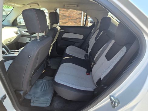 Used 2010 Chevrolet Equinox LT image 6
