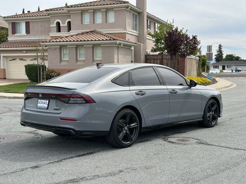 Used 2024 Honda Accord Hybrid Sport-L image 8