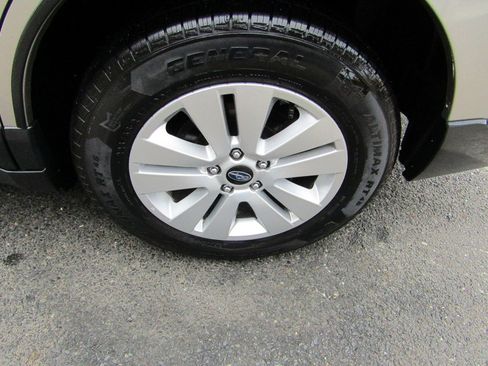 Used 2019 Subaru Outback 2.5i Premium AWD/4WD image 8