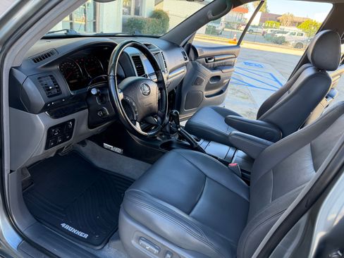 Used 2005 Lexus GX 470 image 17