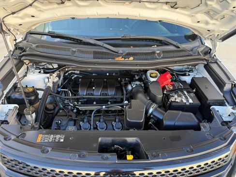 Used 2013 Ford Explorer image 16