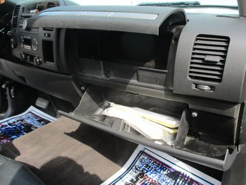 Used 2011 Chevrolet Silverado 1500 LT Z71 image 31