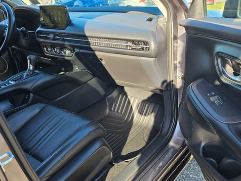 Used 2025 Honda HR-V EX-L image 13