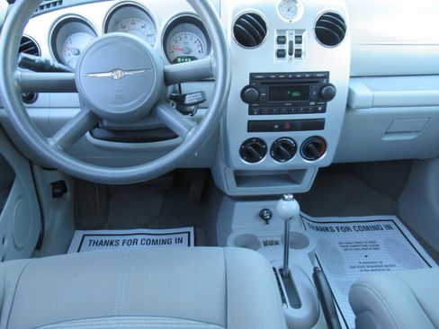 Used 2009 Chrysler PT Cruiser Touring image 10