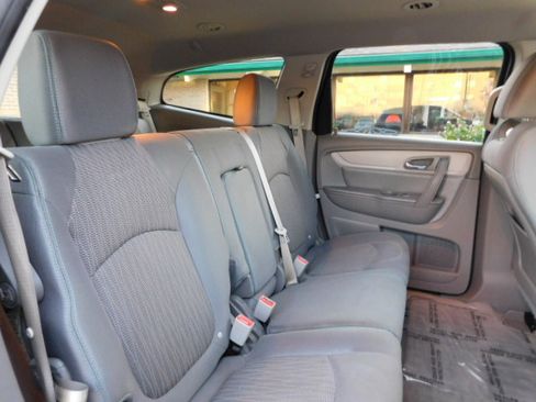 Used 2015 Chevrolet Traverse LS image 22