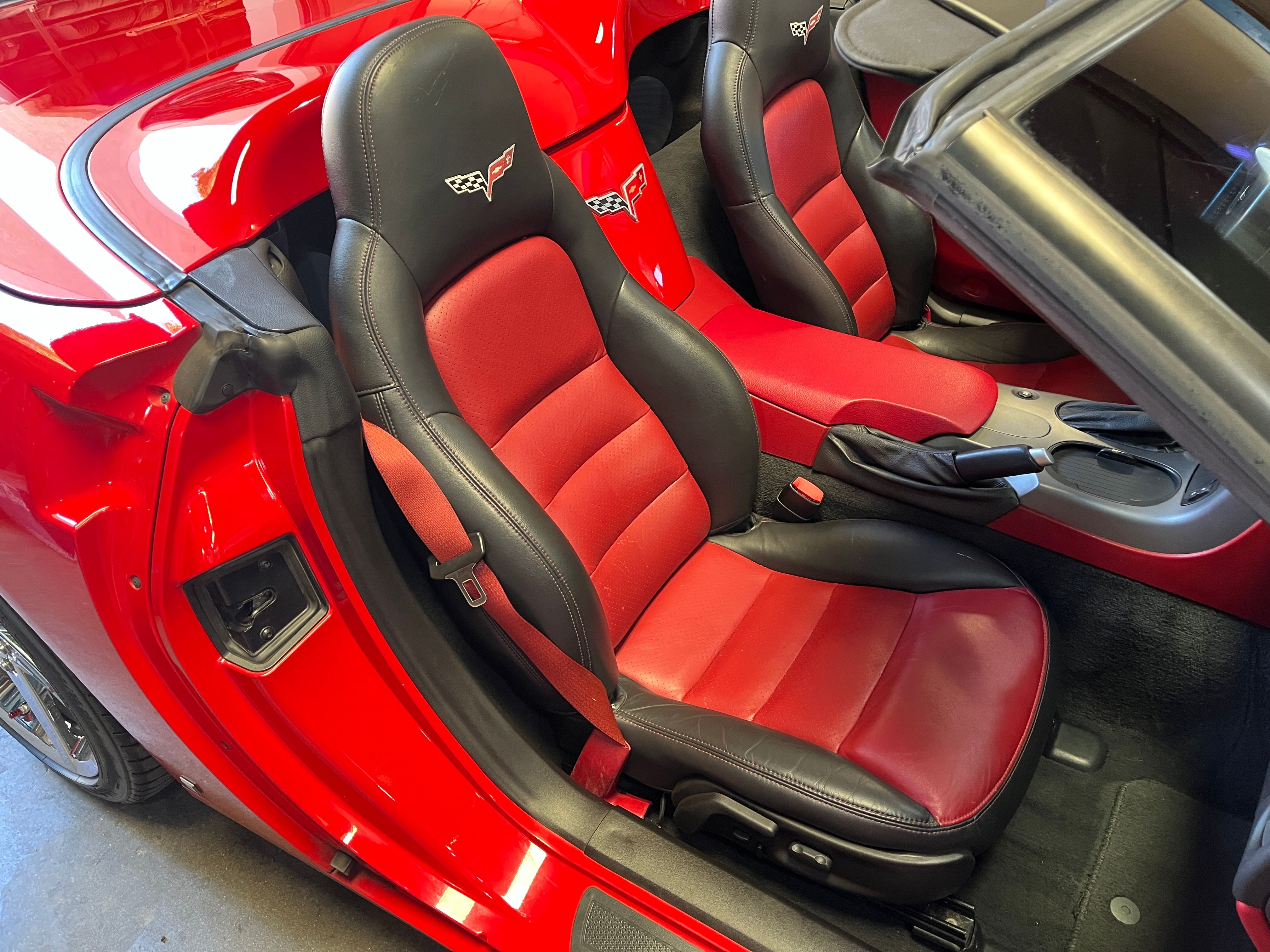 Used 2007 Chevrolet Corvette Convertible RWD image 23