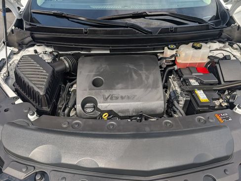 Used 2023 Buick Enclave Essence FWD image 19
