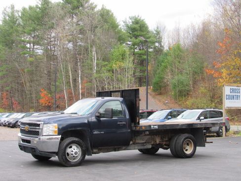Used 2012 Chevrolet Silverado 3500 W/T image 2
