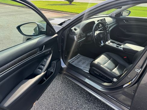 Used 2021 Honda Accord 2.0T Touring image 12