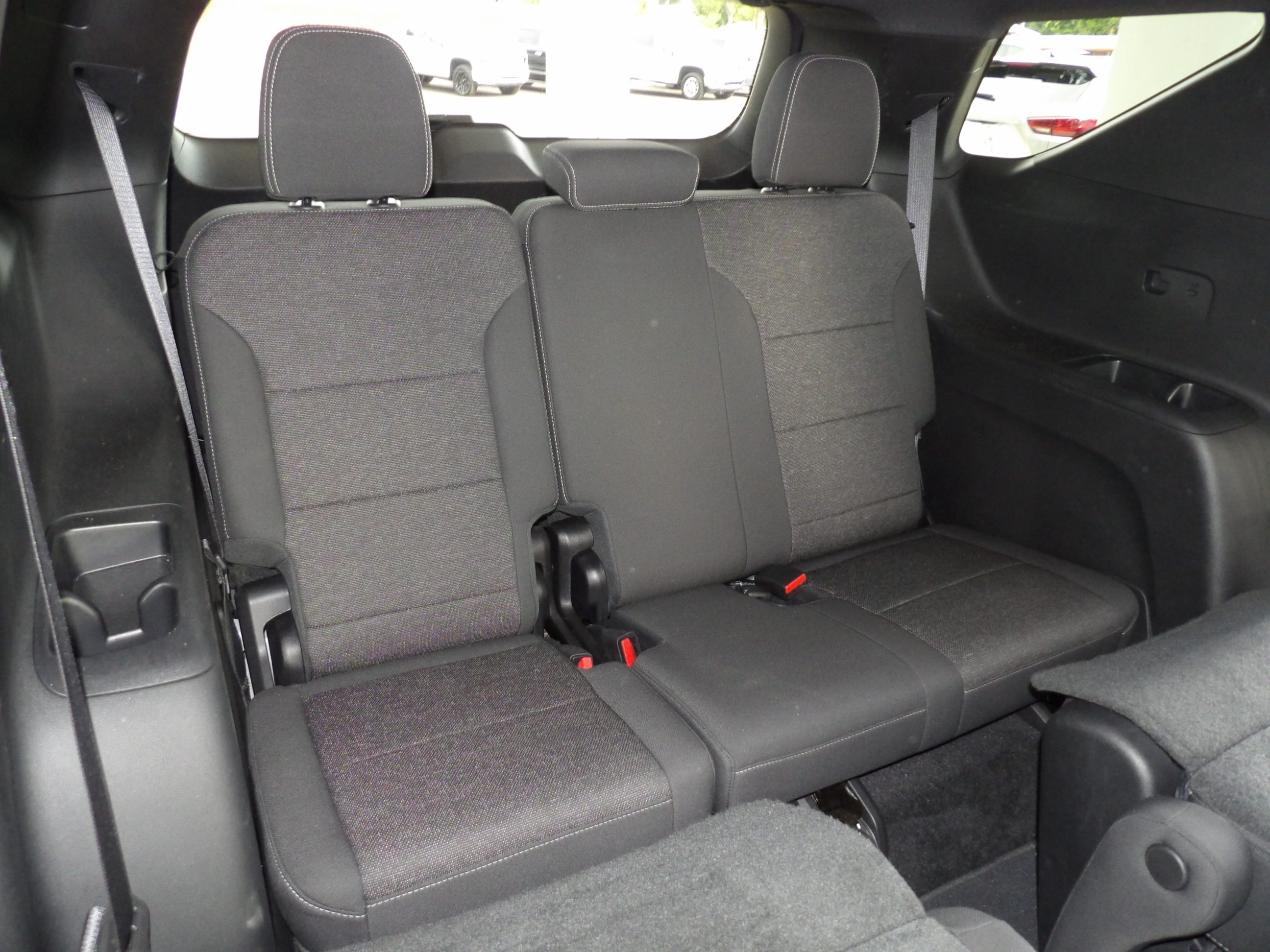 Used 2026 Chevrolet Traverse FWD LT image 16