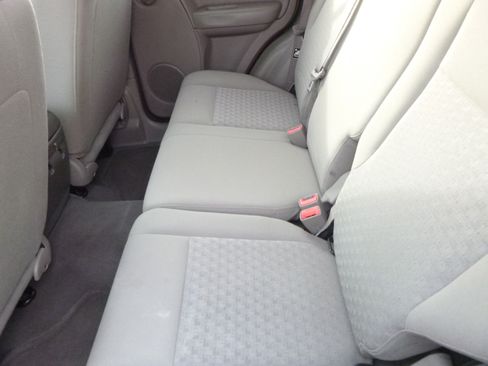 Used 2006 Jeep Liberty Sport image 13