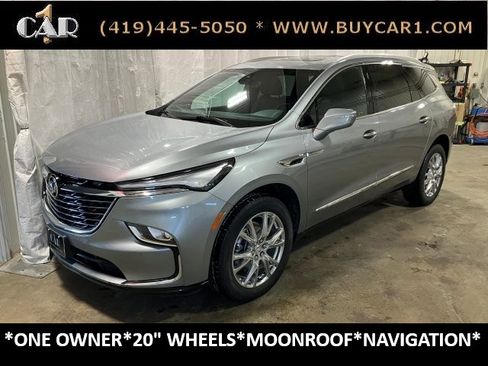 Used 2023 Buick Enclave Essence image 1