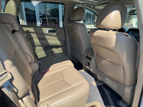 Used 2015 Nissan Pathfinder AWD/4WD image 21