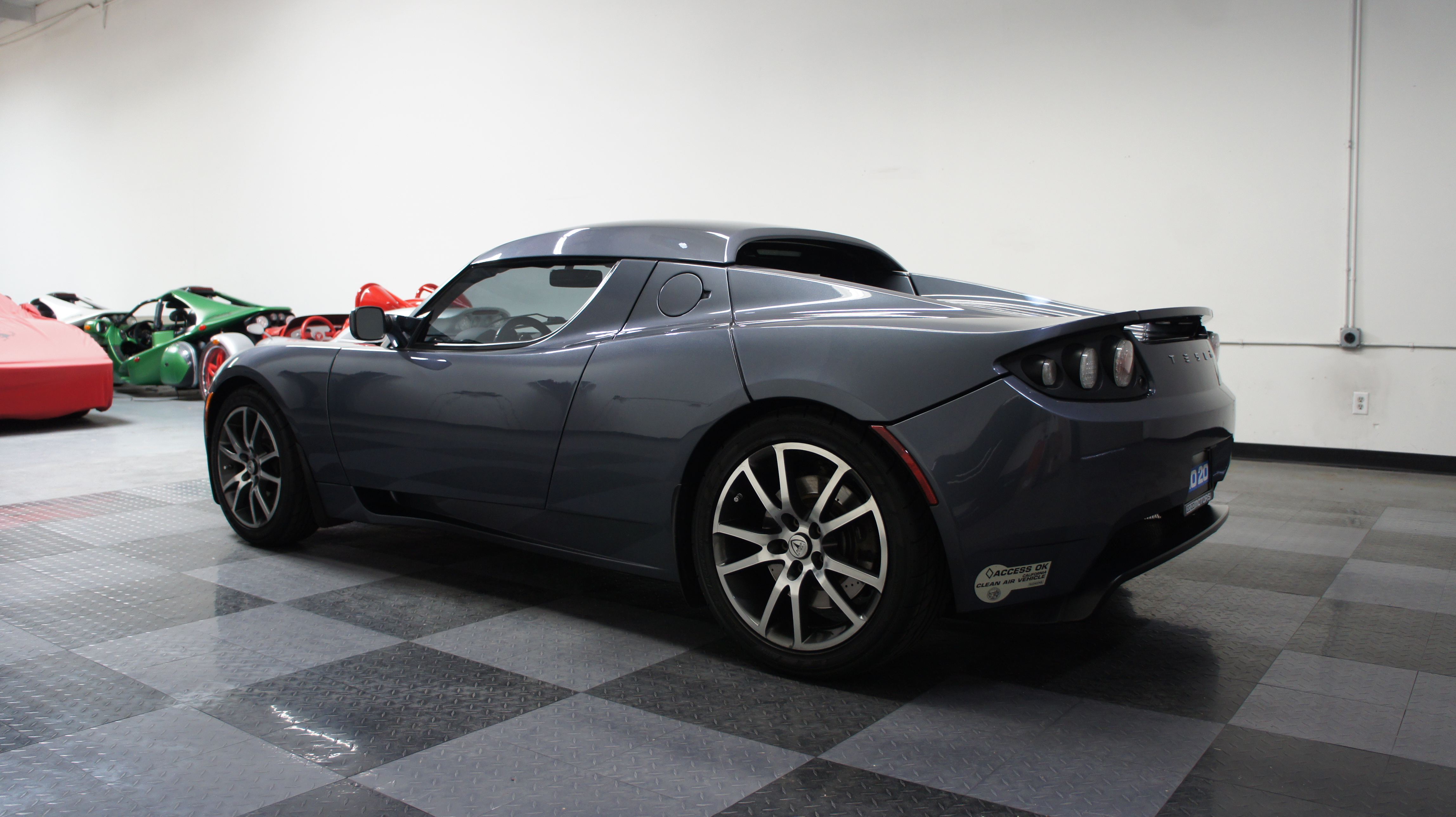 Used 2008 Tesla Roadster RWD image 3