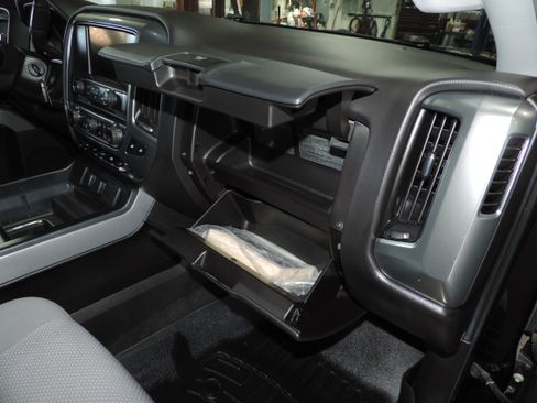 Used 2014 Chevrolet Silverado 1500 LT Z71 image 31