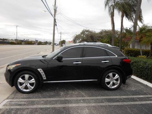 Used 2010 INFINITI FX35 image 2