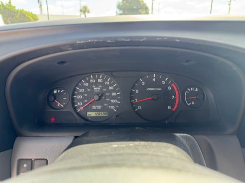 Used 2000 Nissan Frontier image 26