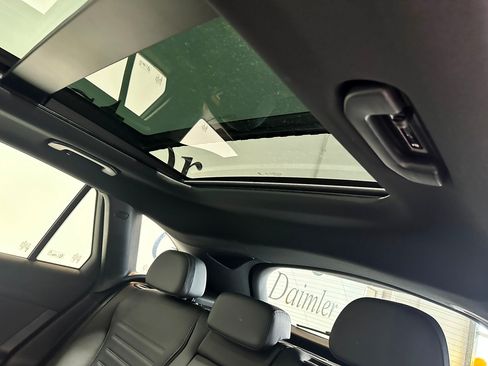 Used 2025 Mercedes-Benz GLC 43 AMG image 35