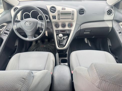 Used 2009 Toyota Matrix S FWD image 22