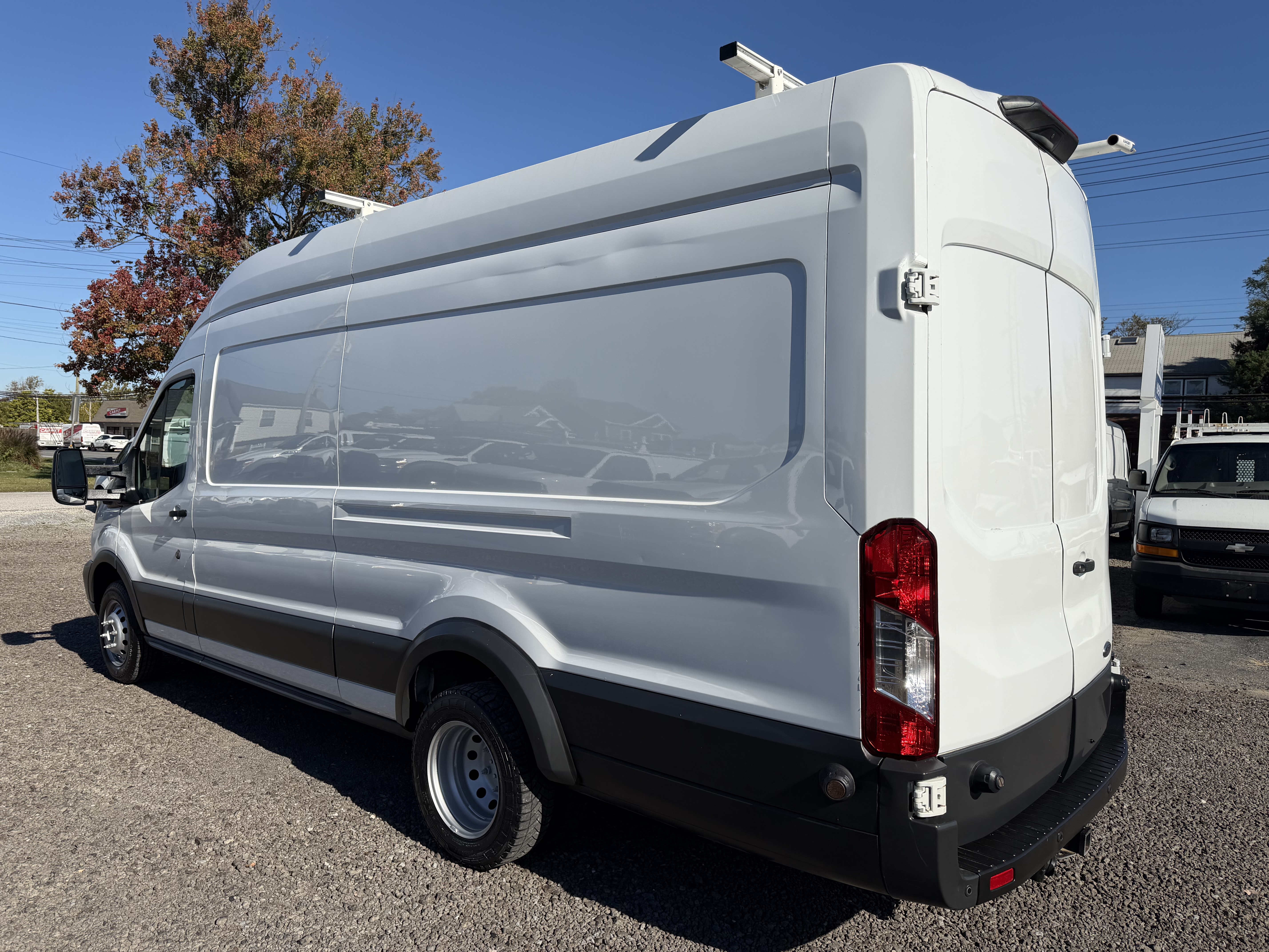 Used 2018 Ford Transit 350 148 High Roof Extended DRW RWD image 3