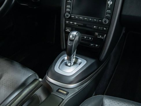 Used 2010 Porsche 911 Turbo image 35