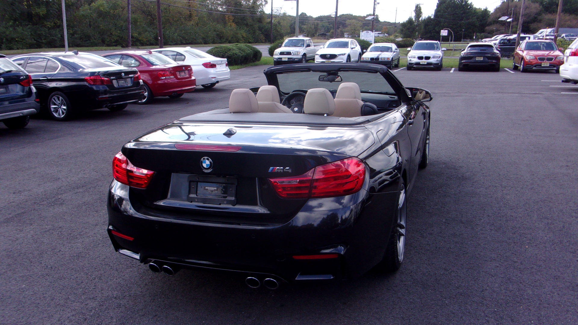 Used 2015 BMW M4 Convertible RWD image 10