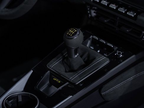 Used 2024 Porsche 911 GT3 RWD image 58