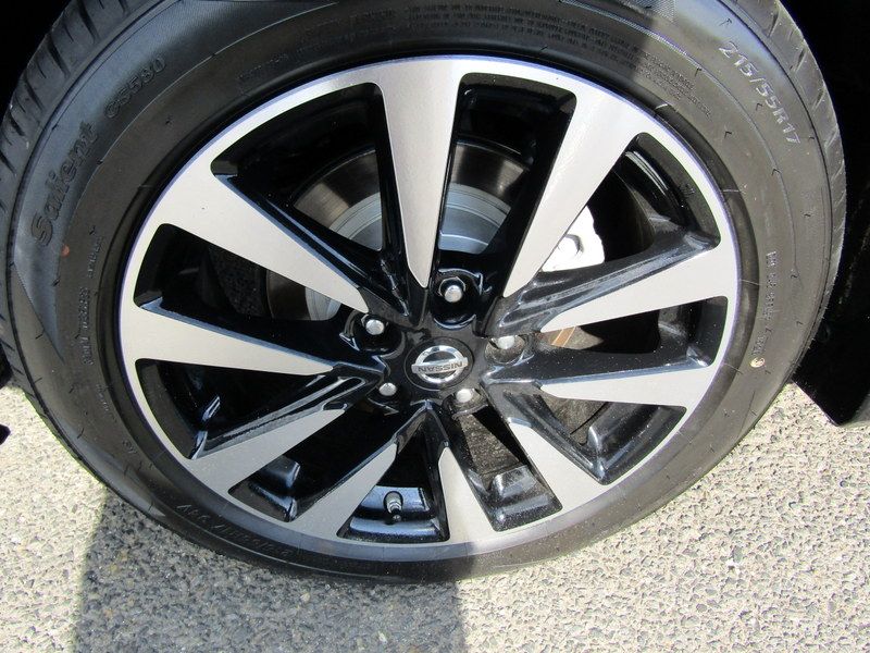 Used 2018 Nissan Altima SL FWD image 9