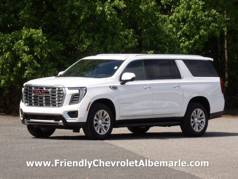 Used 2025 GMC Yukon XL Denali image 1