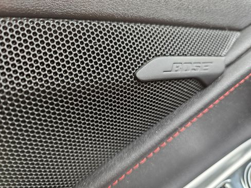 Used 2025 Chevrolet Corvette w/1LT image 16