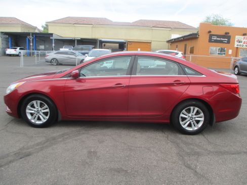 Used 2013 Hyundai Sonata GLS image 2