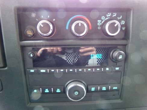 Used 2020 GMC Savana 3500 image 13